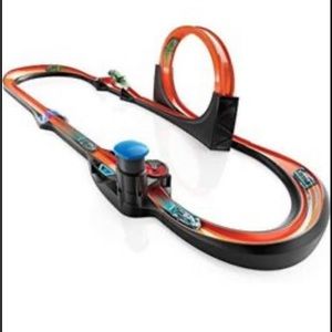Brand new hot wheels smart track